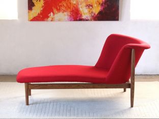 Ash Chaise in Red